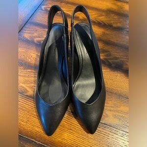 Banana Republic Slingback Black Leather Block Heels Sz 8 1/2